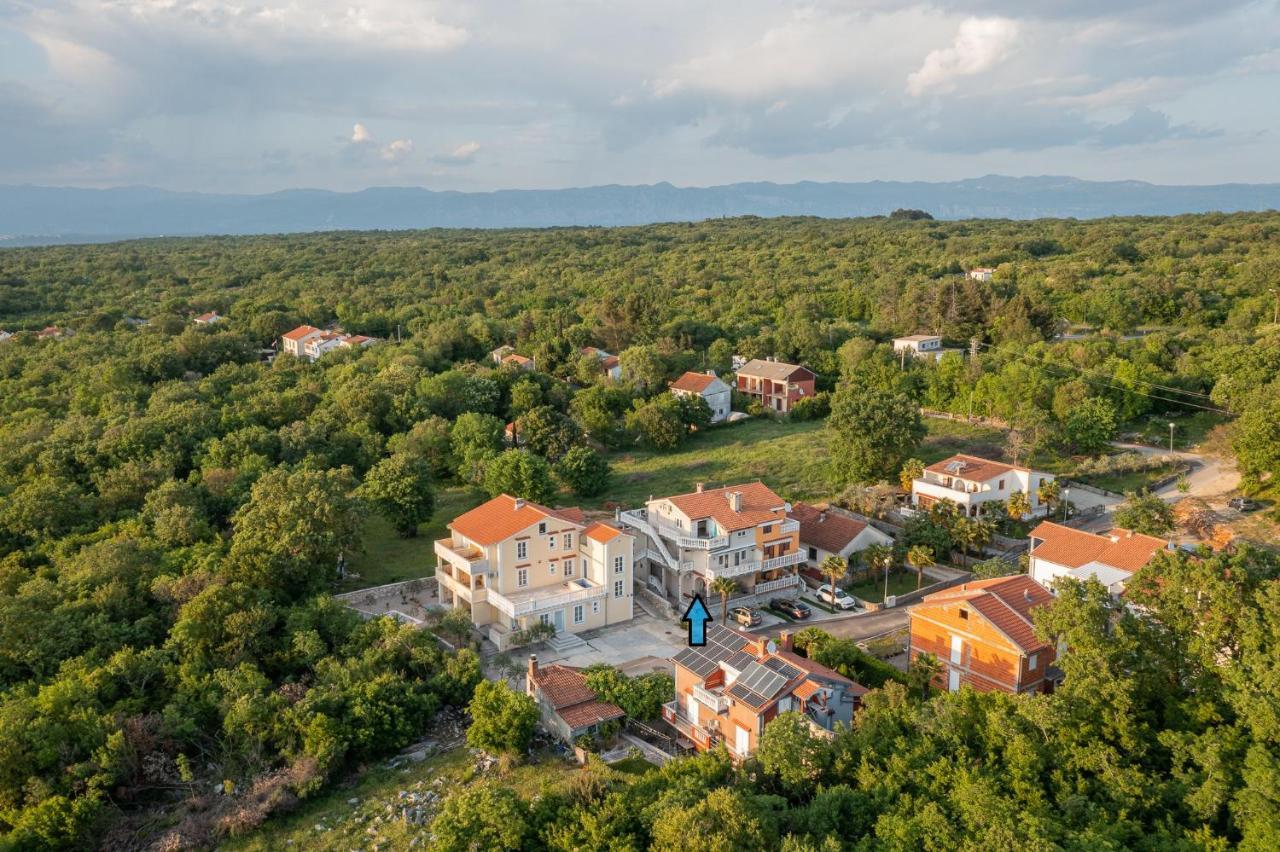 Apartments Dino Malinska Kültér fotó